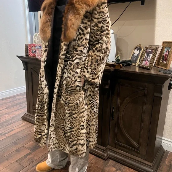 REAL rare Fur leopard print coat with fur collar in excellent condition - Picture 5 of 5